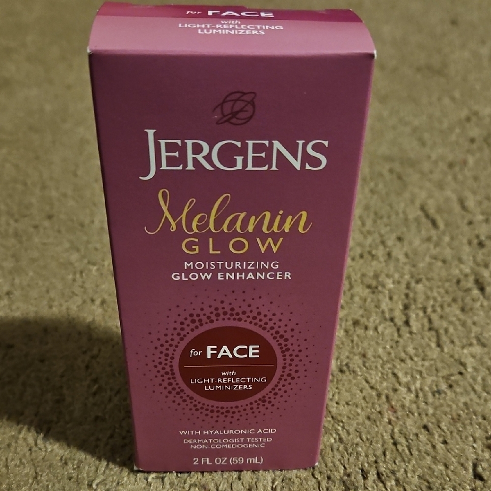 Jergens Melanin Glow Moisturizing Glow Enhancer